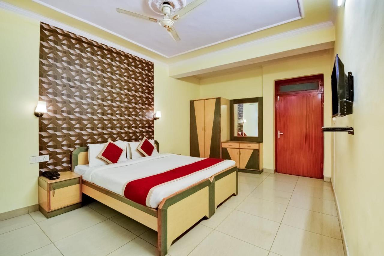 The Hotel Grace Place Inn New Delhi Extérieur photo