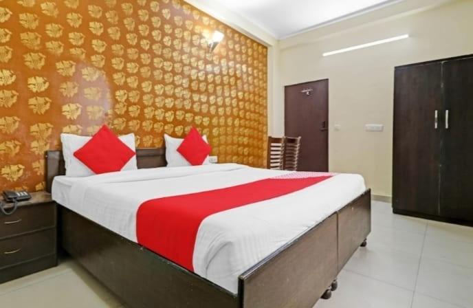 The Hotel Grace Place Inn New Delhi Extérieur photo