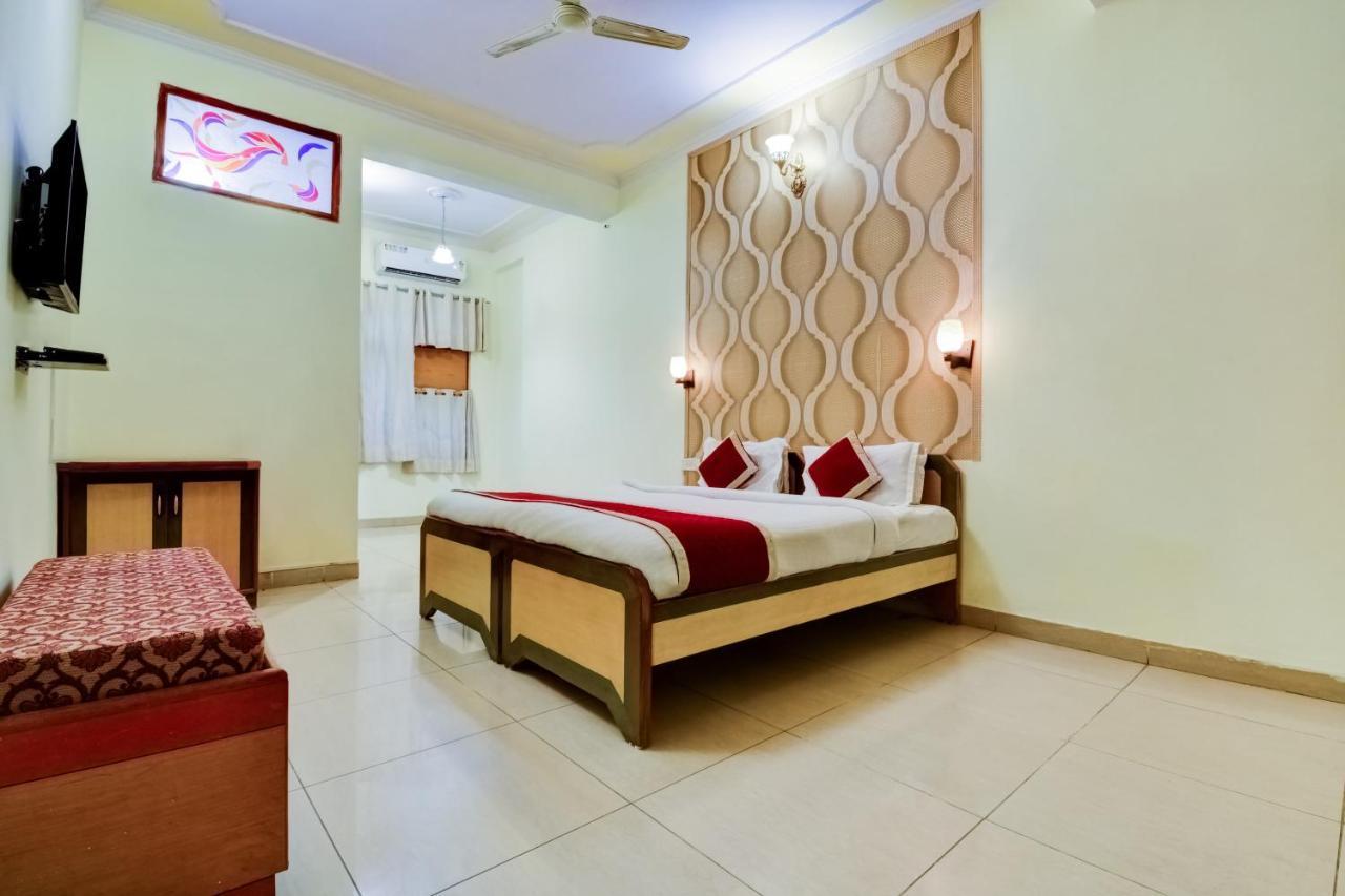 The Hotel Grace Place Inn New Delhi Extérieur photo