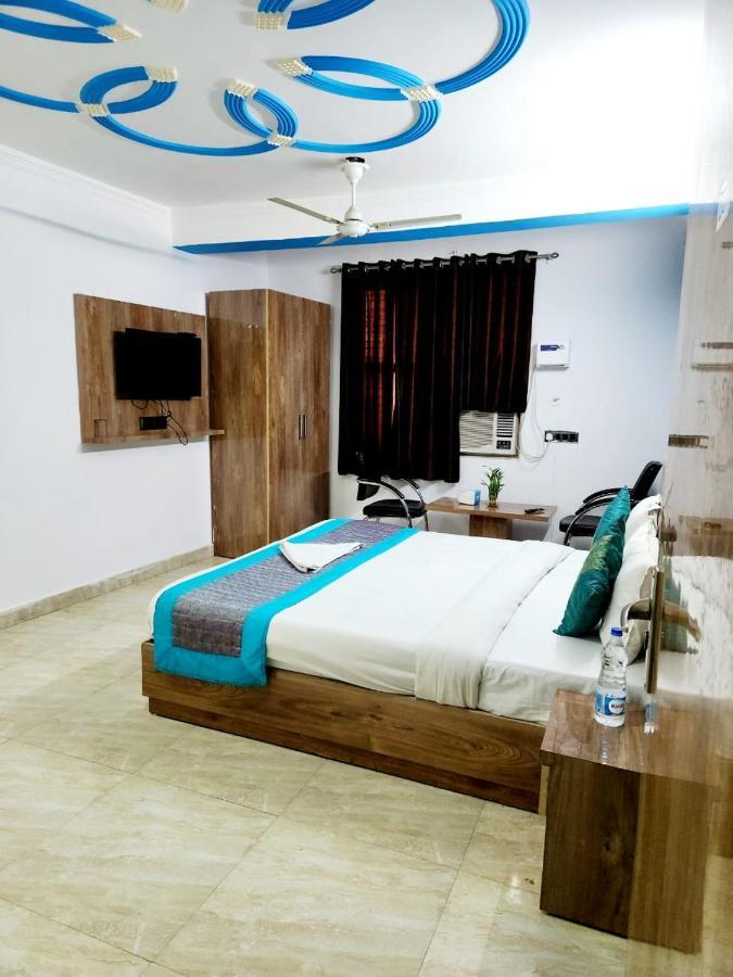 The Hotel Grace Place Inn New Delhi Extérieur photo
