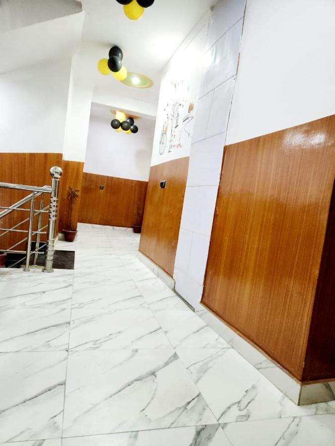 The Hotel Grace Place Inn New Delhi Extérieur photo