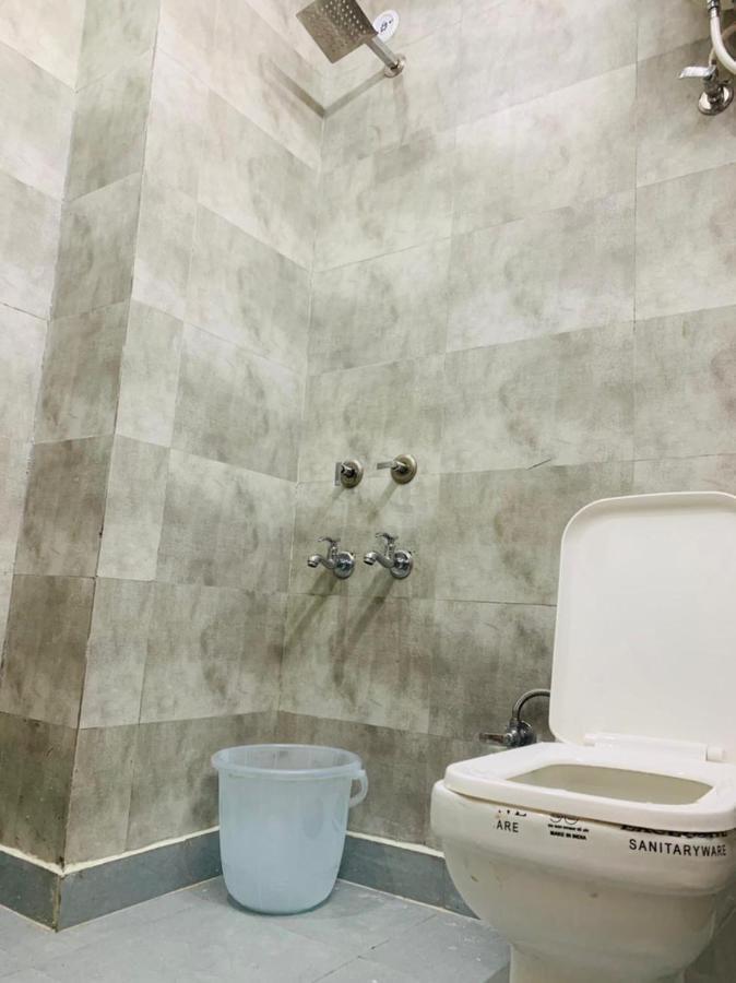 The Hotel Grace Place Inn New Delhi Extérieur photo