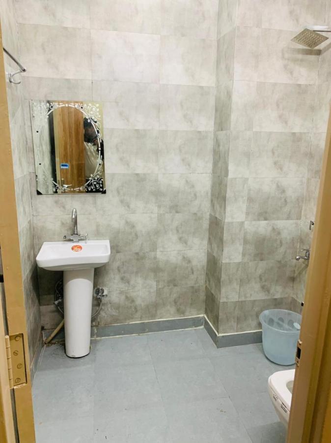 The Hotel Grace Place Inn New Delhi Extérieur photo